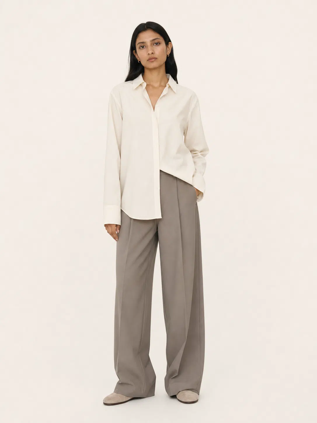 W01 Relaxed Oxford Shirt product image